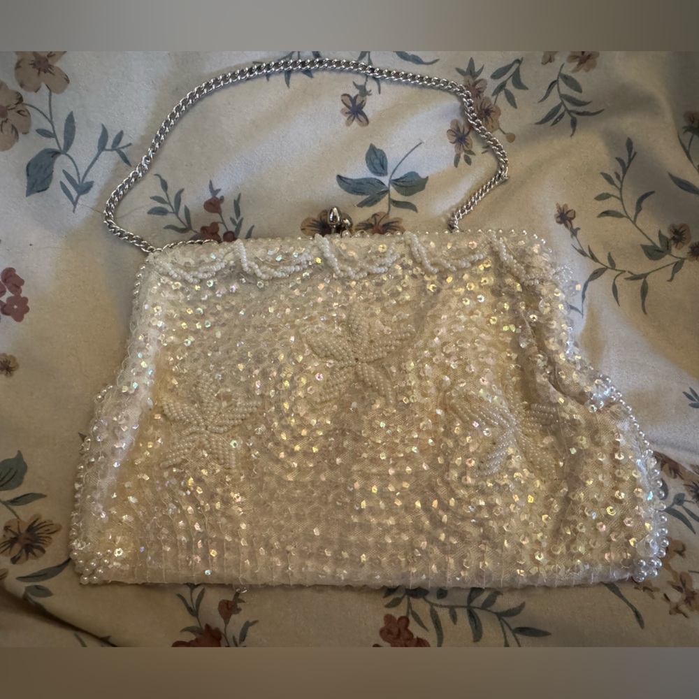 Elegant Cream Beaded Women's Hand Bag